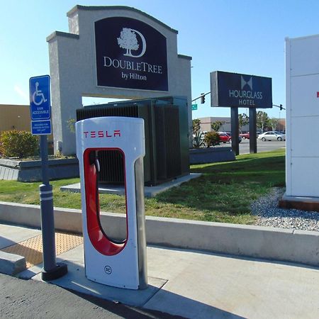 Doubletree By Hilton Bakersfield Hotel Kültér fotó