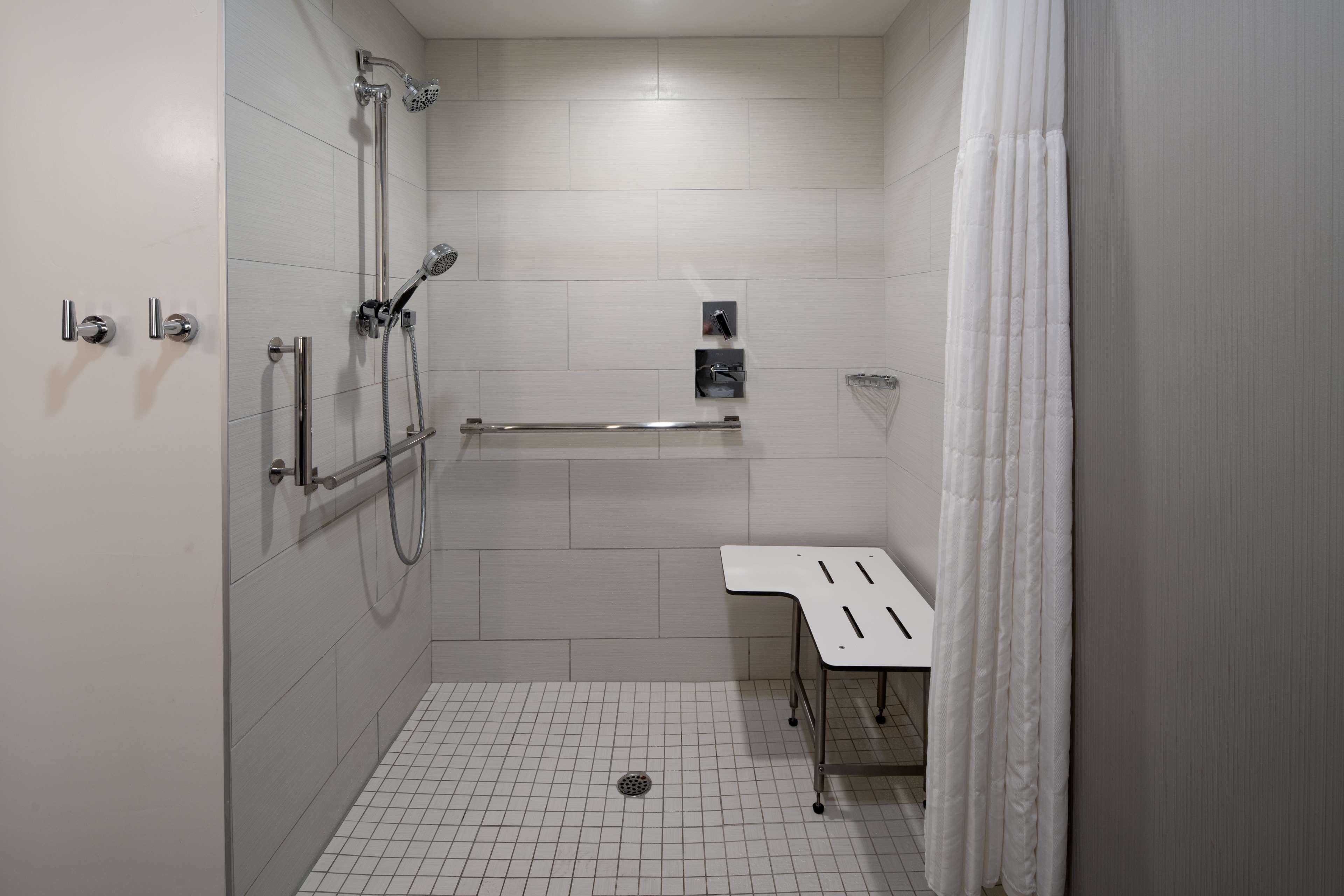 Doubletree By Hilton Bakersfield Hotel Kültér fotó