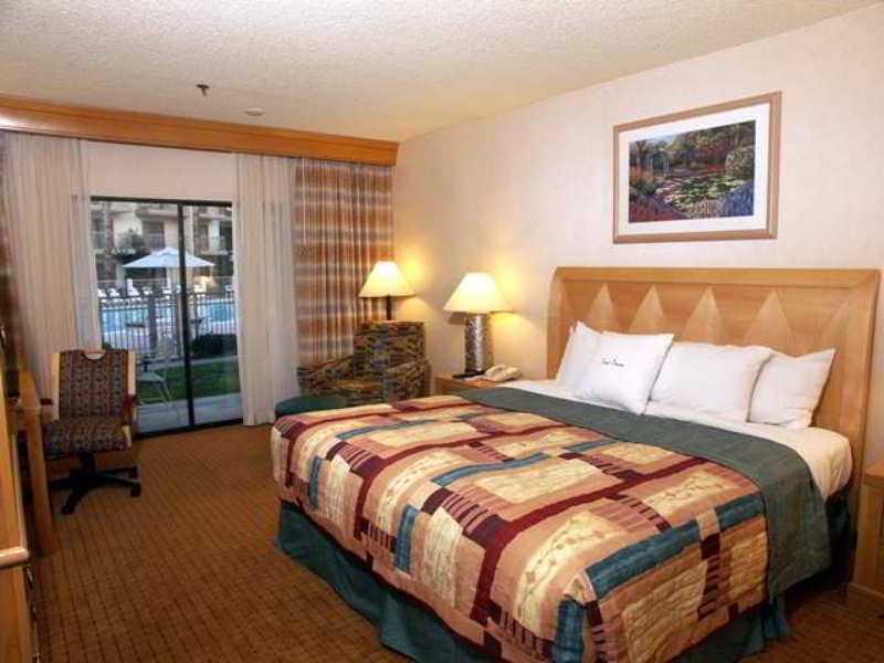 Doubletree By Hilton Bakersfield Hotel Kültér fotó