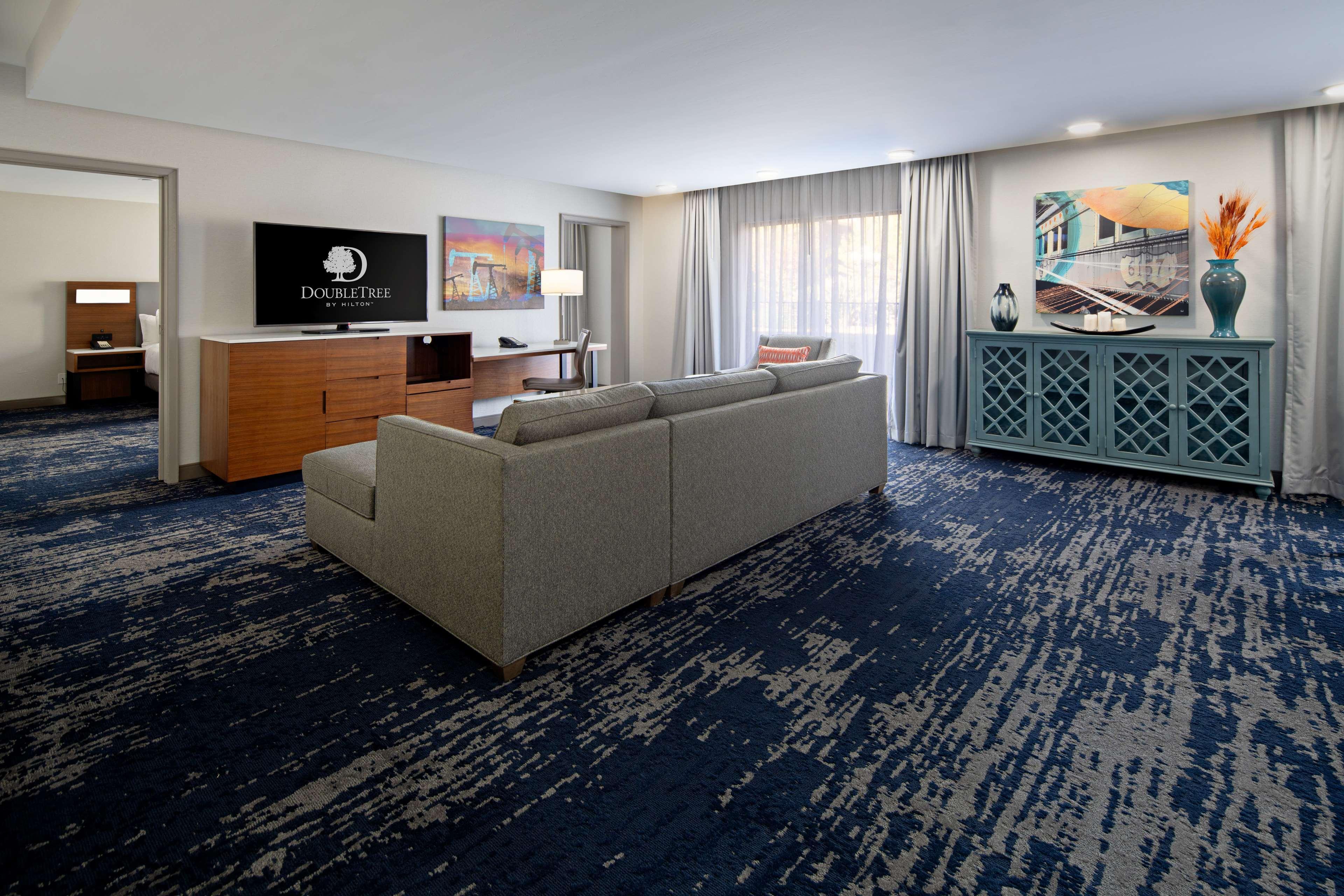 Doubletree By Hilton Bakersfield Hotel Kültér fotó