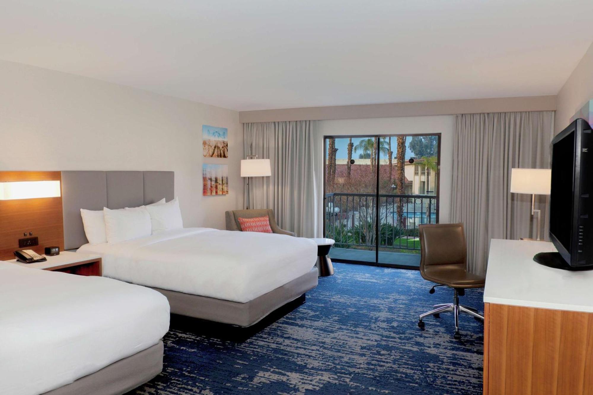 Doubletree By Hilton Bakersfield Hotel Kültér fotó