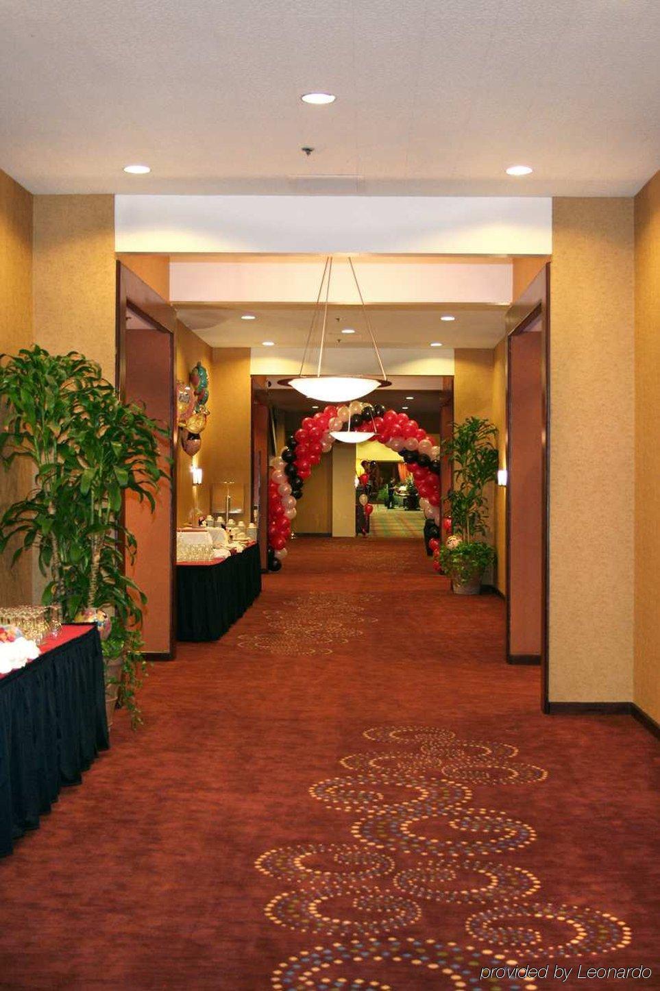 Doubletree By Hilton Bakersfield Hotel Beltér fotó