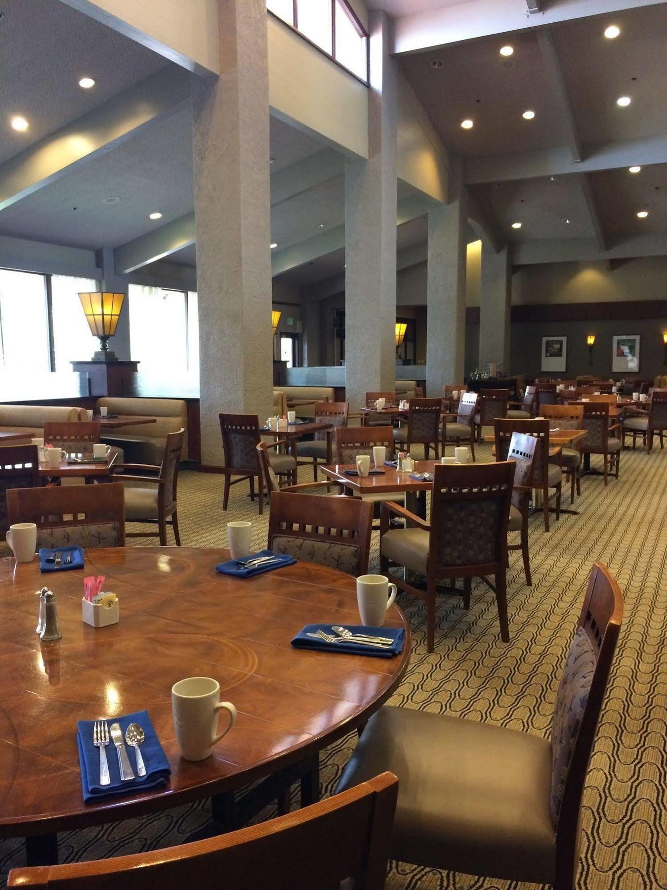 Doubletree By Hilton Bakersfield Hotel Kültér fotó