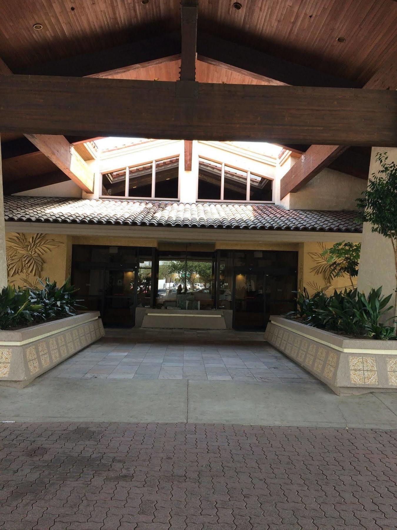 Doubletree By Hilton Bakersfield Hotel Kültér fotó